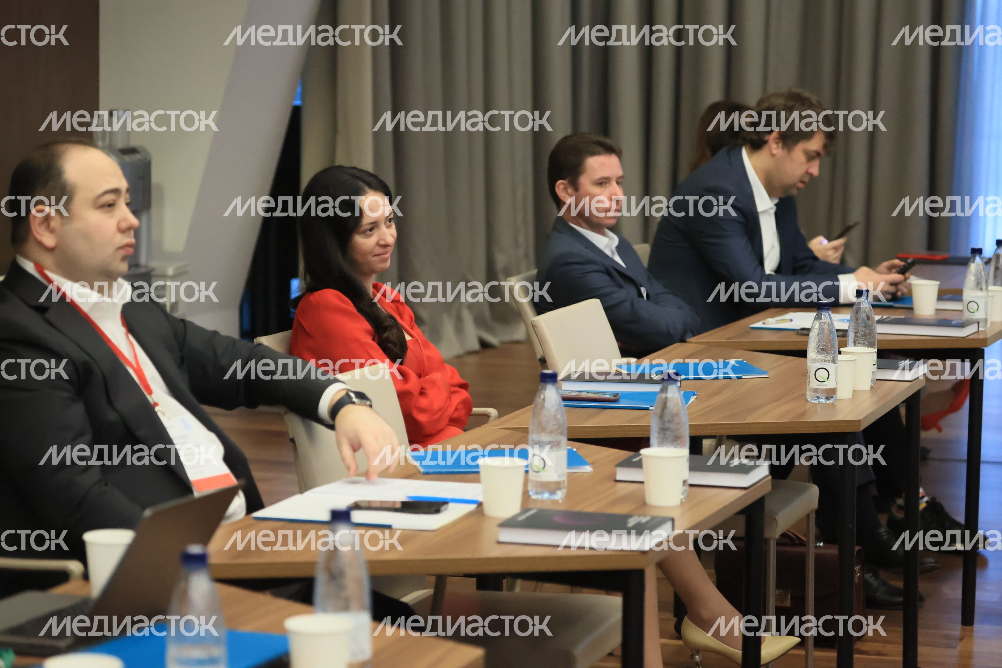 Обучающий семинар для членов правительства региона и глав округов на тему искусственного интеллекта с участием Губернатора Подмосковья