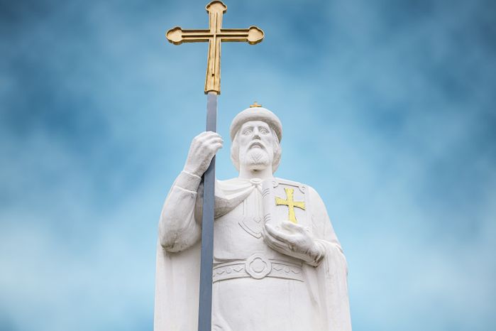 Волоколамск. Памятник князю Владимиру Крестителю