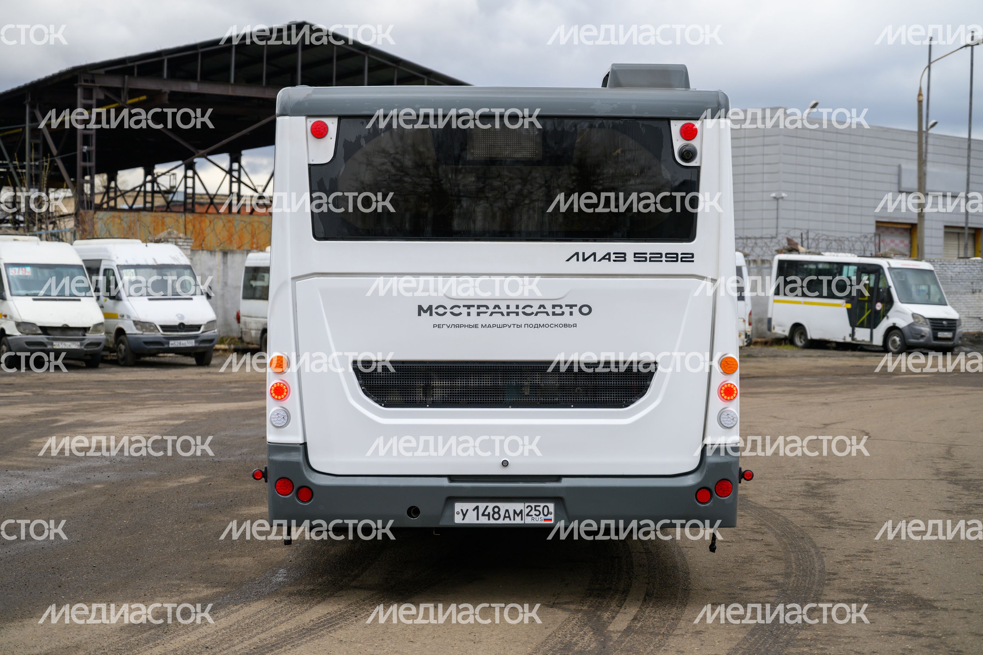 Автобус Мострансавто перед отправлением в рейс