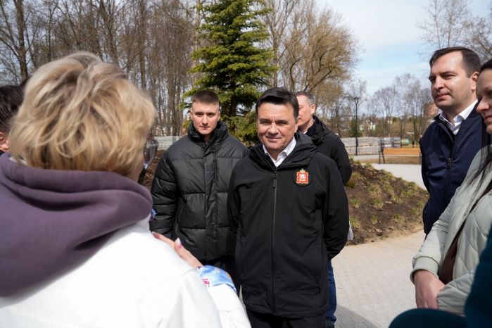 Андрей Воробьев проверил ход благоустройства Центрального парка в Щелково
