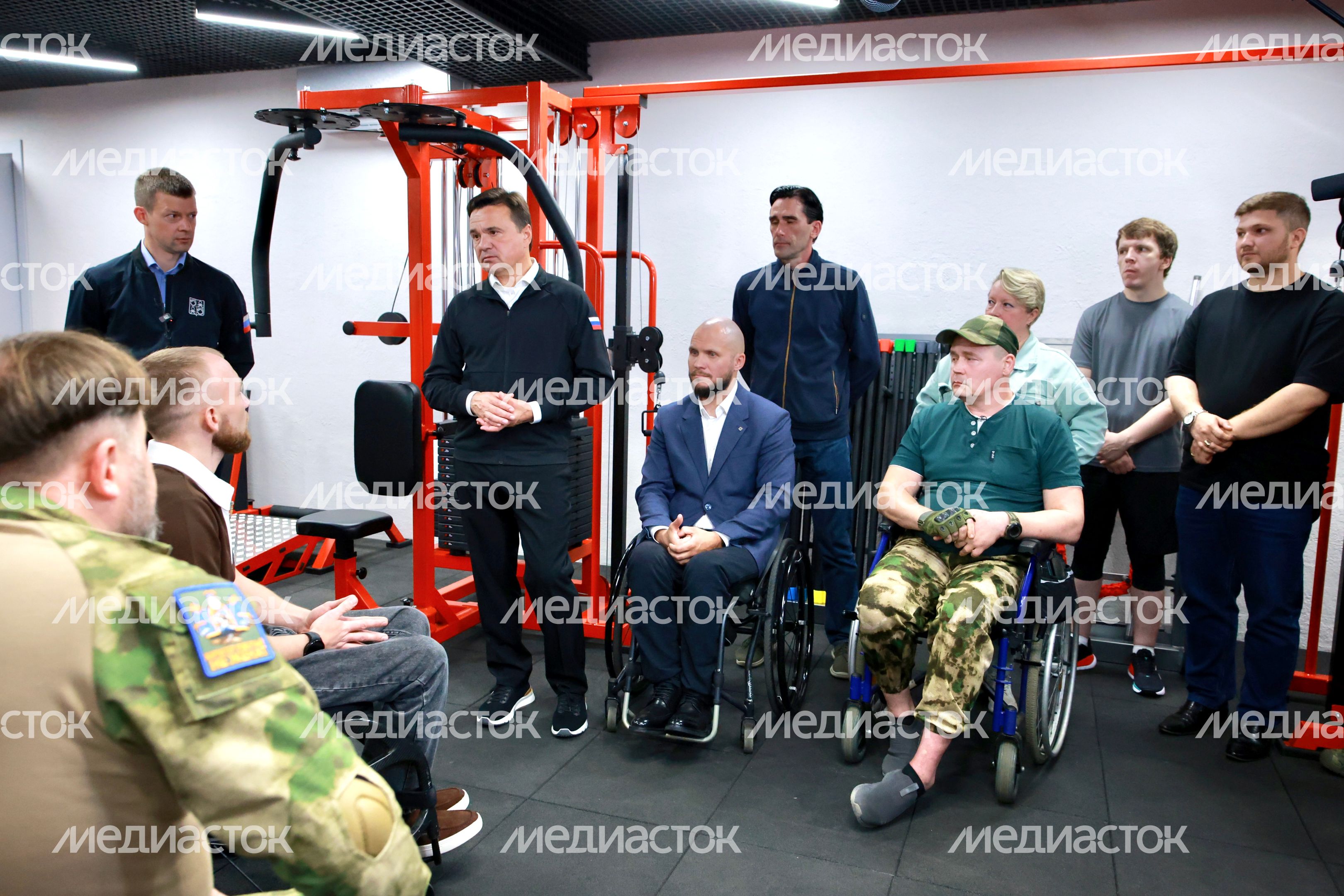 Андрей Воробьев и Сергей Юров посетили адаптивный фитнес- клуб «Крылья» в Балашихе Андрей Воробьев и Сергей Юров посетили адаптивный фитнес- клуб «Крылья» в Балашихе
