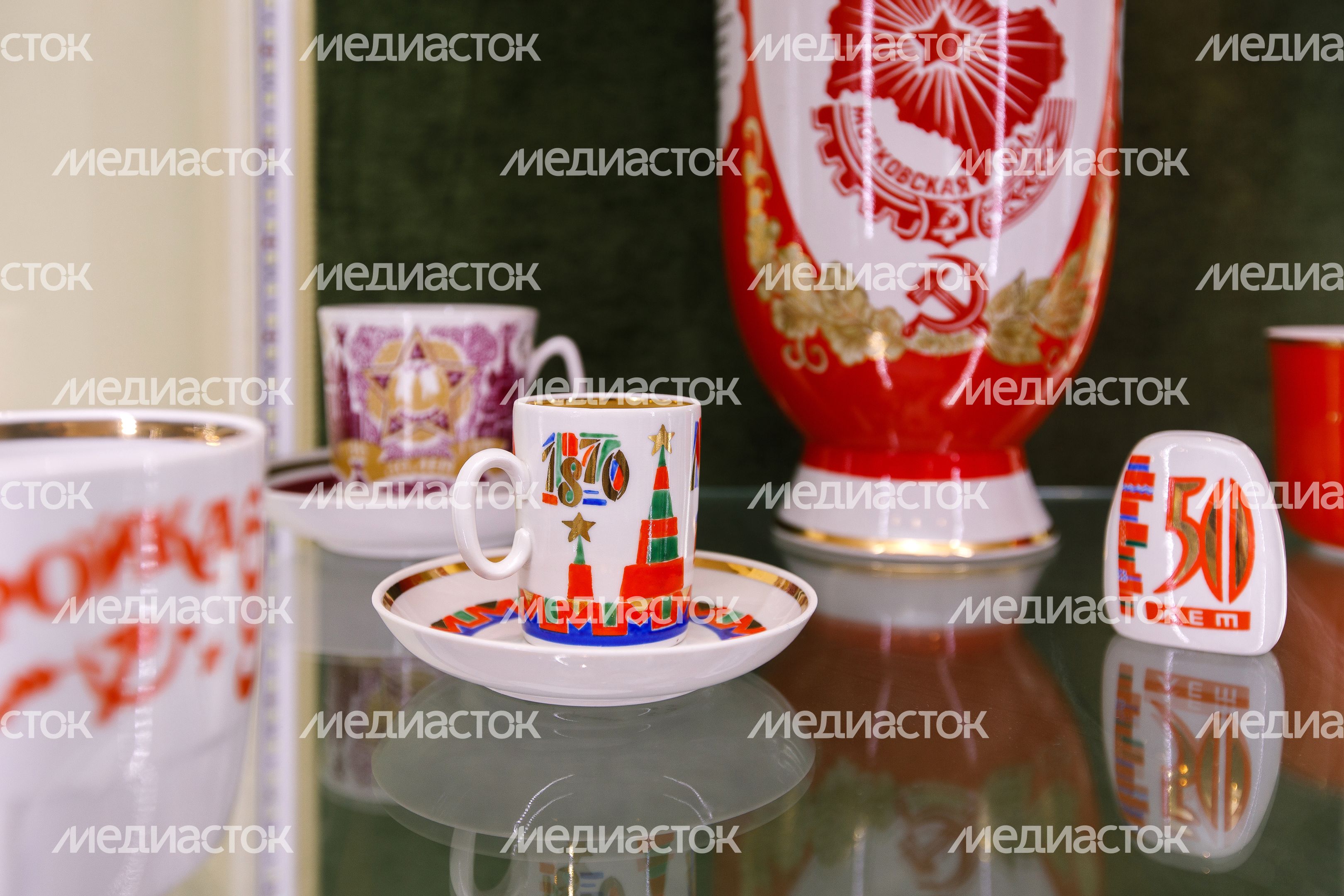 Выставка «Две фарфоровые империи» в Музее-заповеднике «Дмитровский кремль» Выставка «Две фарфоровые империи» в Музее-заповеднике «Дмитровский кремль»