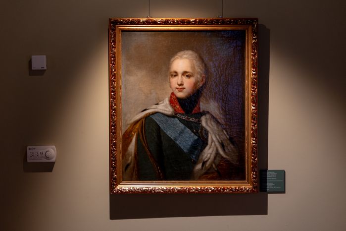 Экспозиция "Реликвии и сокровища Троице-Сергиевой Лавры XVIII-XIX"