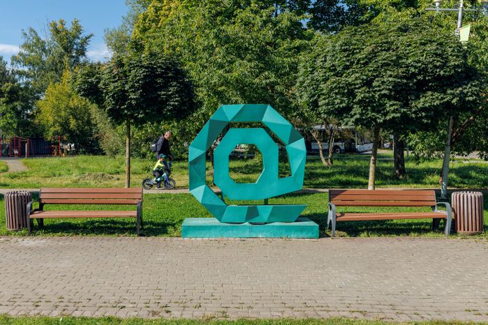 Лето в парке им. А. Величко в микрорайоне Сходня округа Химки