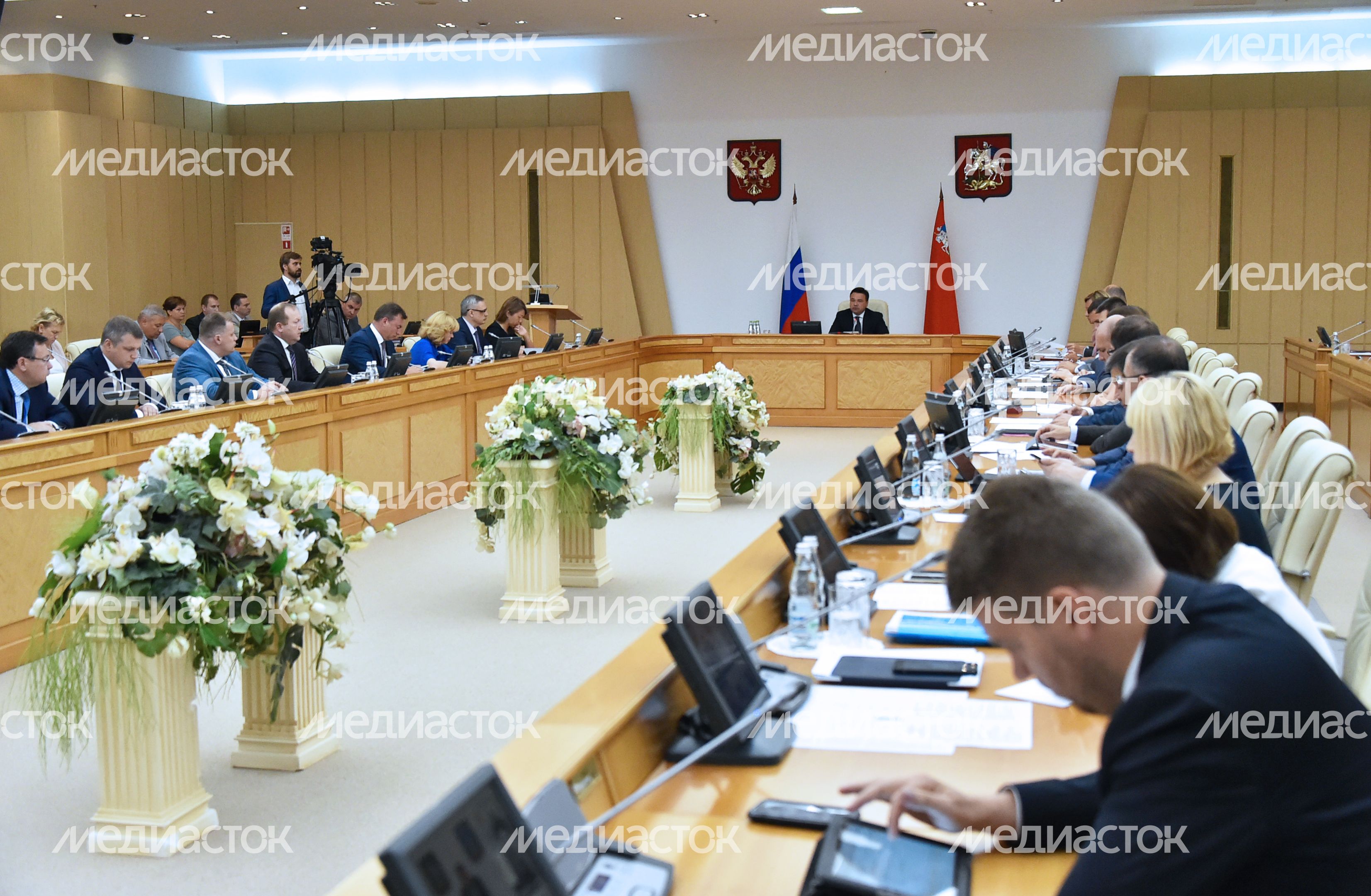 Губернатор провел расширенное заседание правительства Подмосковья
