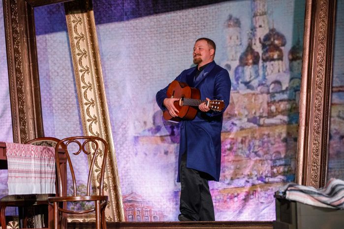 Москва. МГТ «Семейная картина»