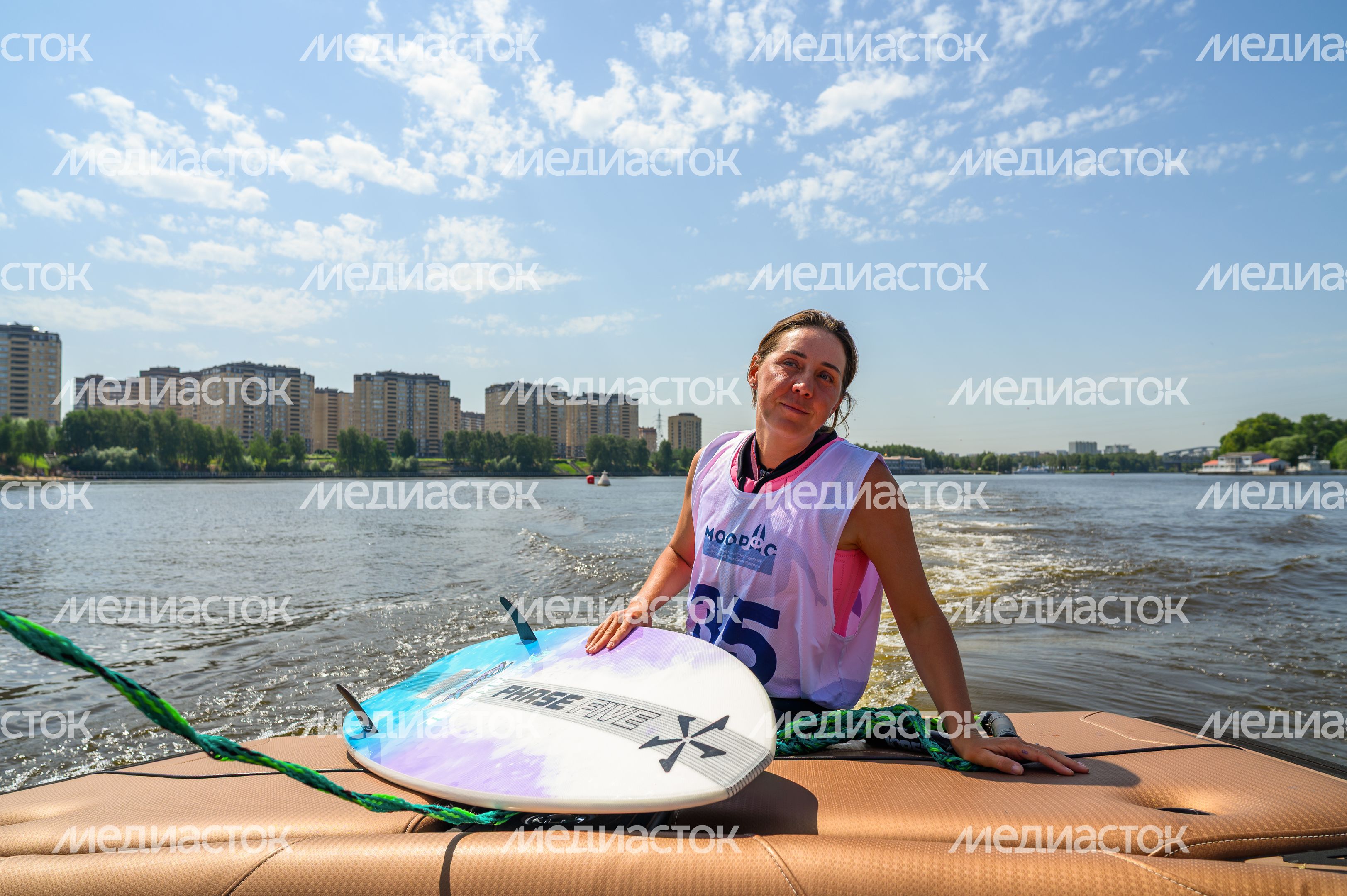 Чемпионат Московской области по серфингу на Пироговском водохранилище в Долгопрудном Чемпионат Московской области по серфингу на Пироговском водохранилище в Долгопрудном