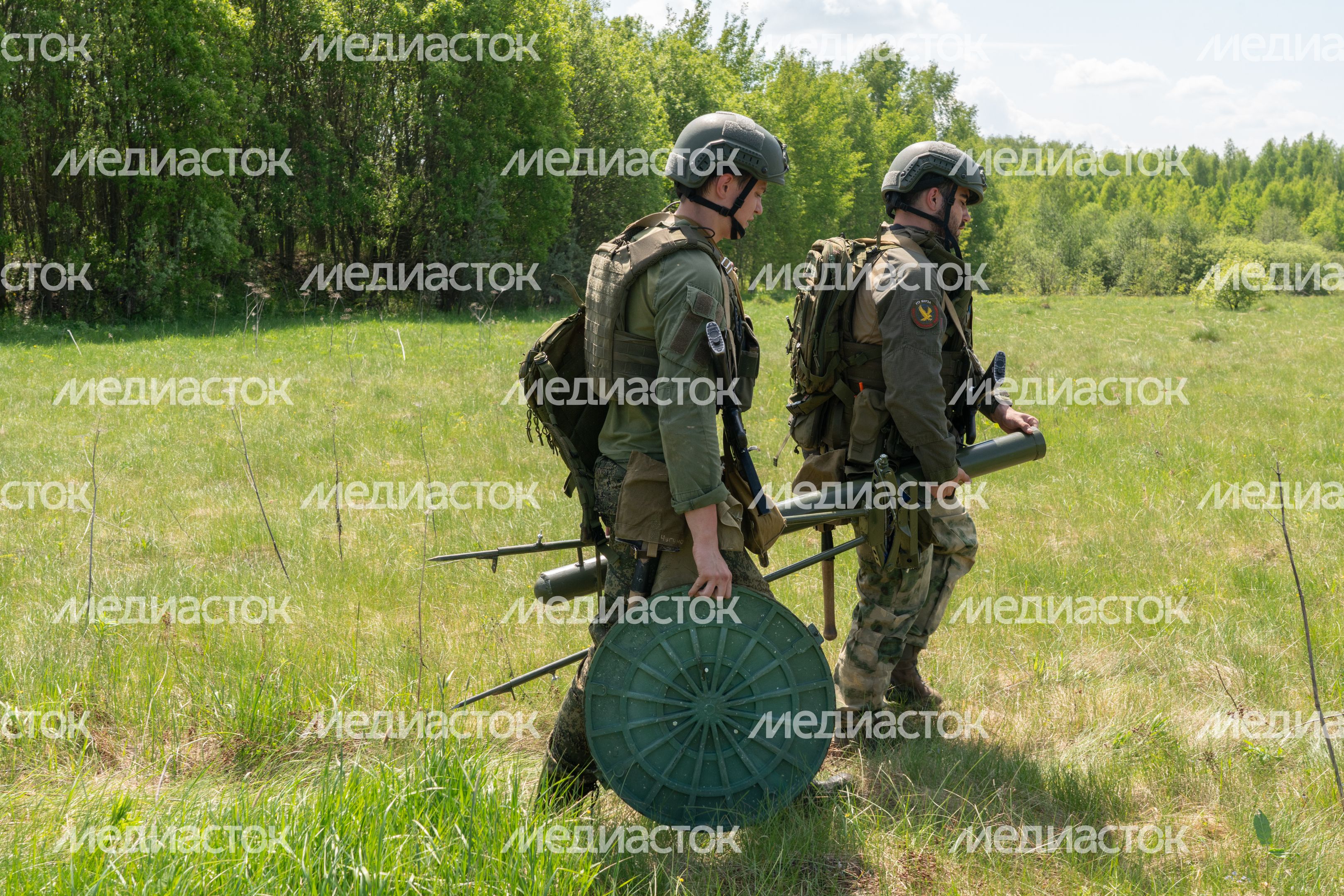 Военно-техническая игра "Арт-дуэль-2024" на аэродроме Волосово Военно-техническая игра "Арт-дуэль-2024" на аэродроме Волосово