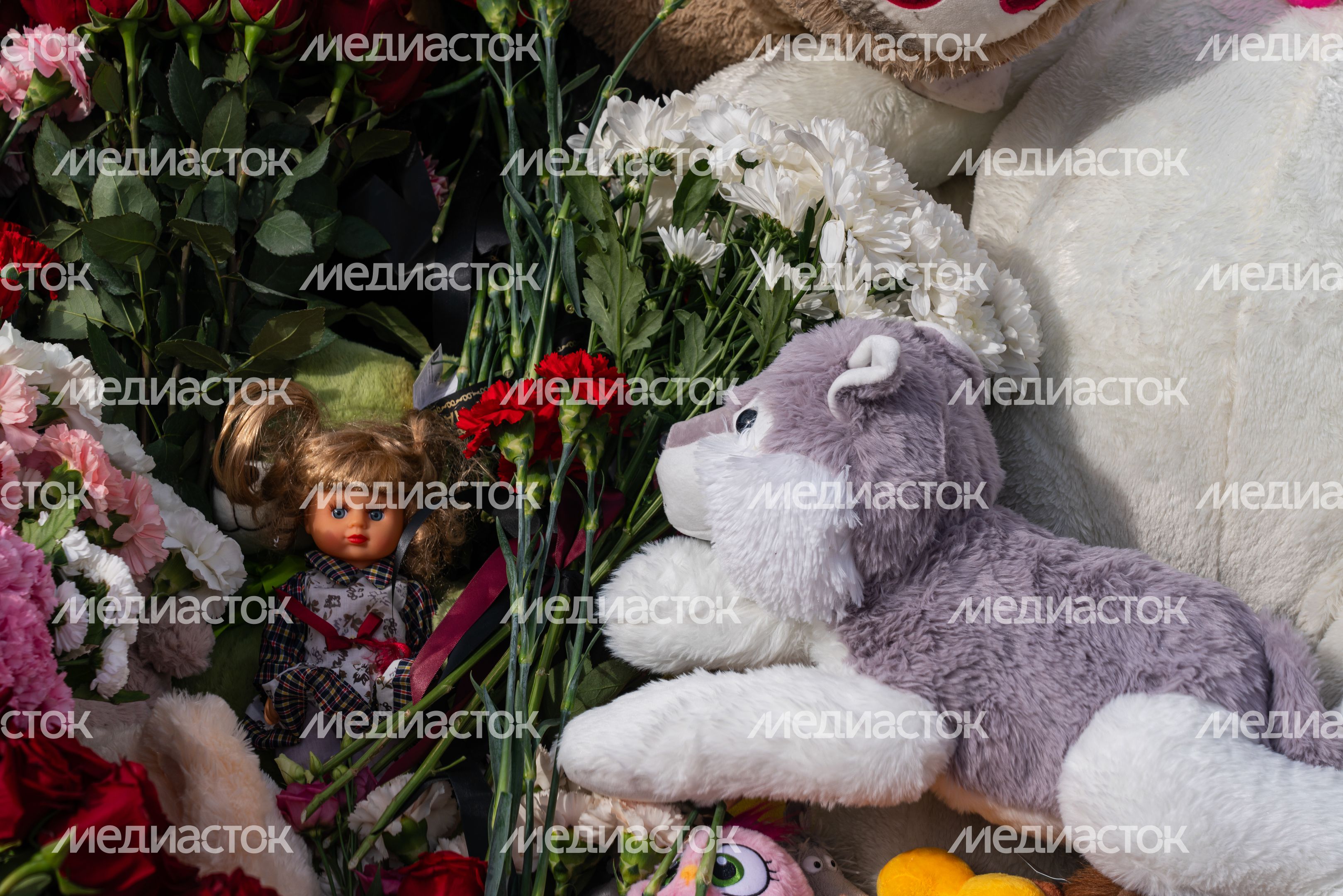 Мемориал памяти погибших в «Крокус Сити Холле» в Красногорске