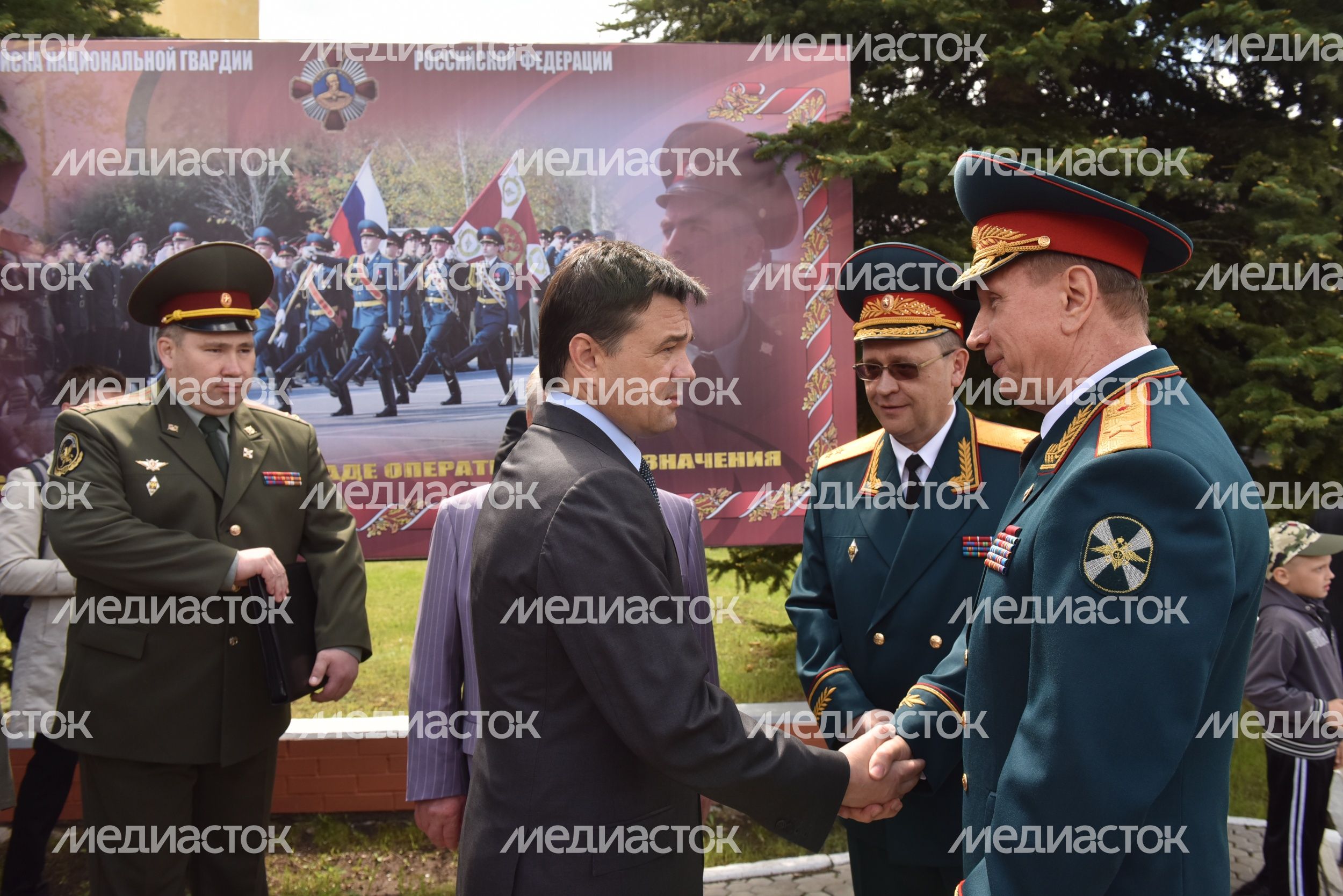 Церемония вручения ордена Жукова Софринской бригаде