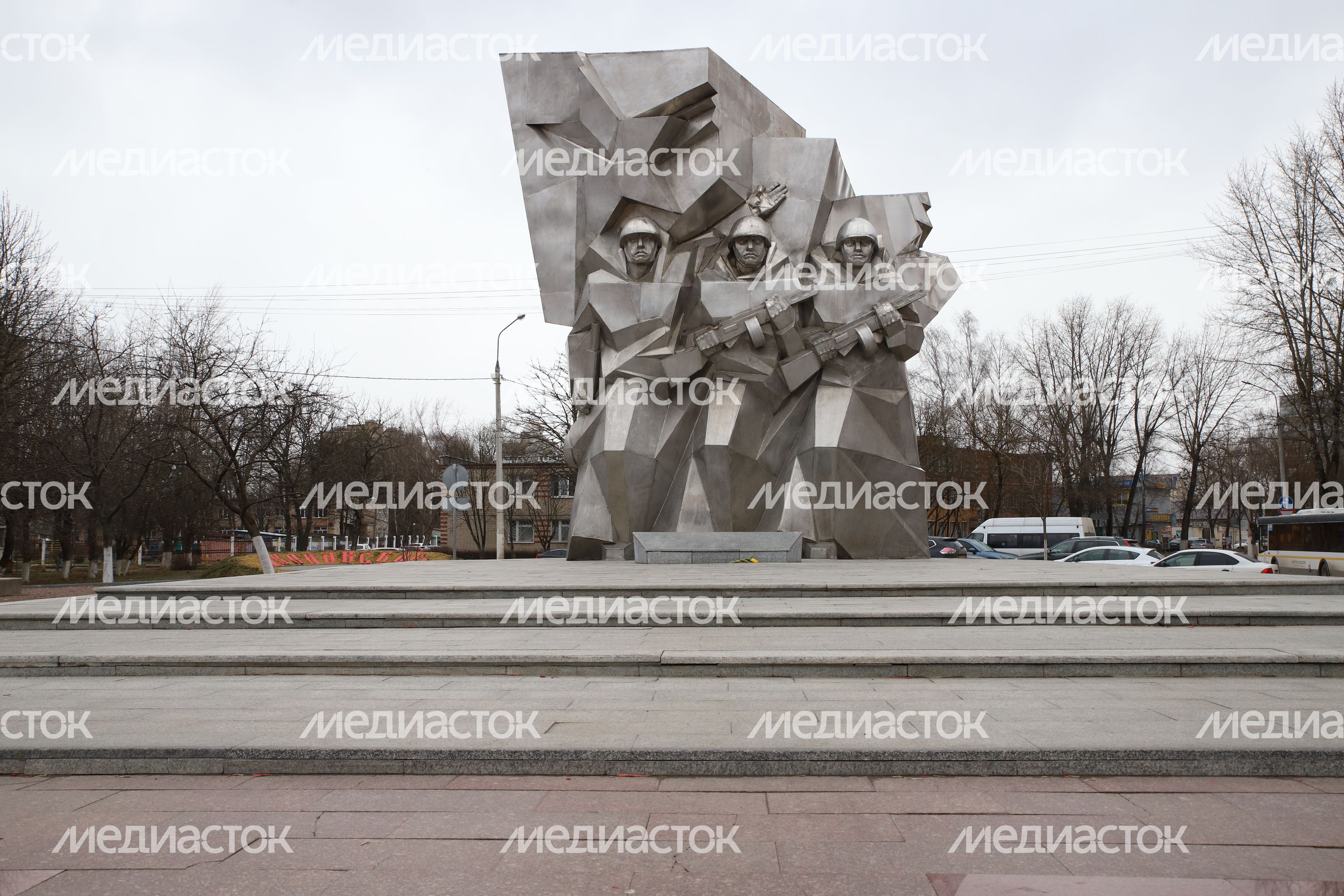 Памятник подольским курсантам Памятник подольским курсантам