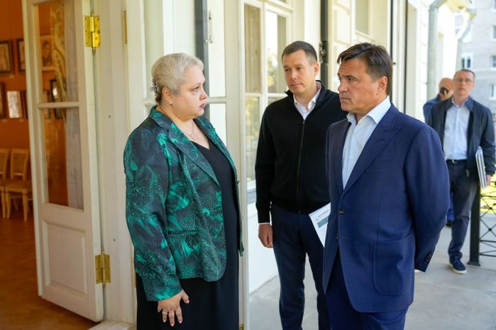 Андрей Воробьев и Владимир Мединский открыли новый сквер в усадьбе "Лыткарино"