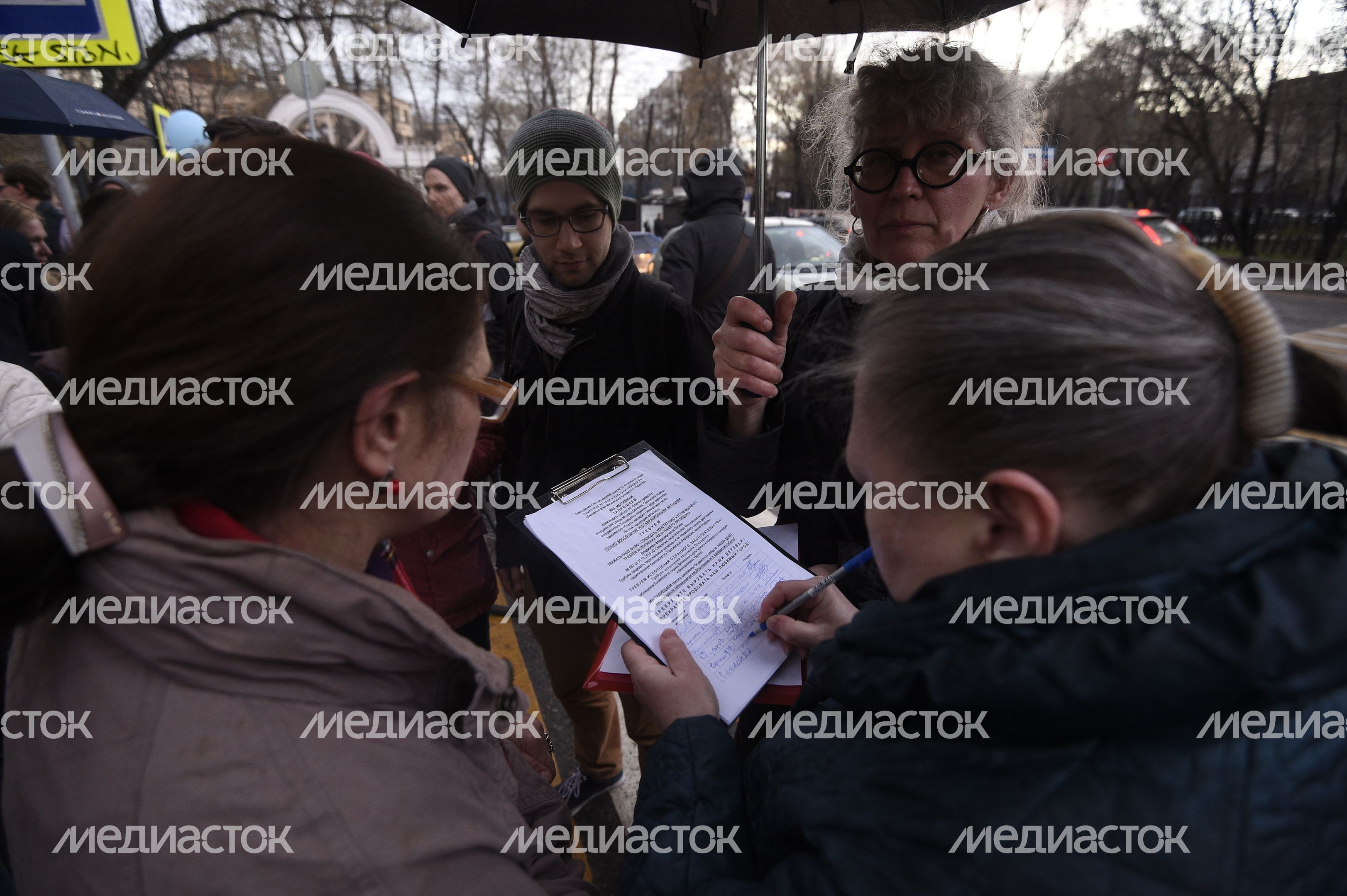 Народный сход в защиту Таганской АТС в Москве