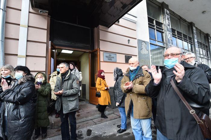 Церемония прощания с мультипликатором Владимиром Зуйковым