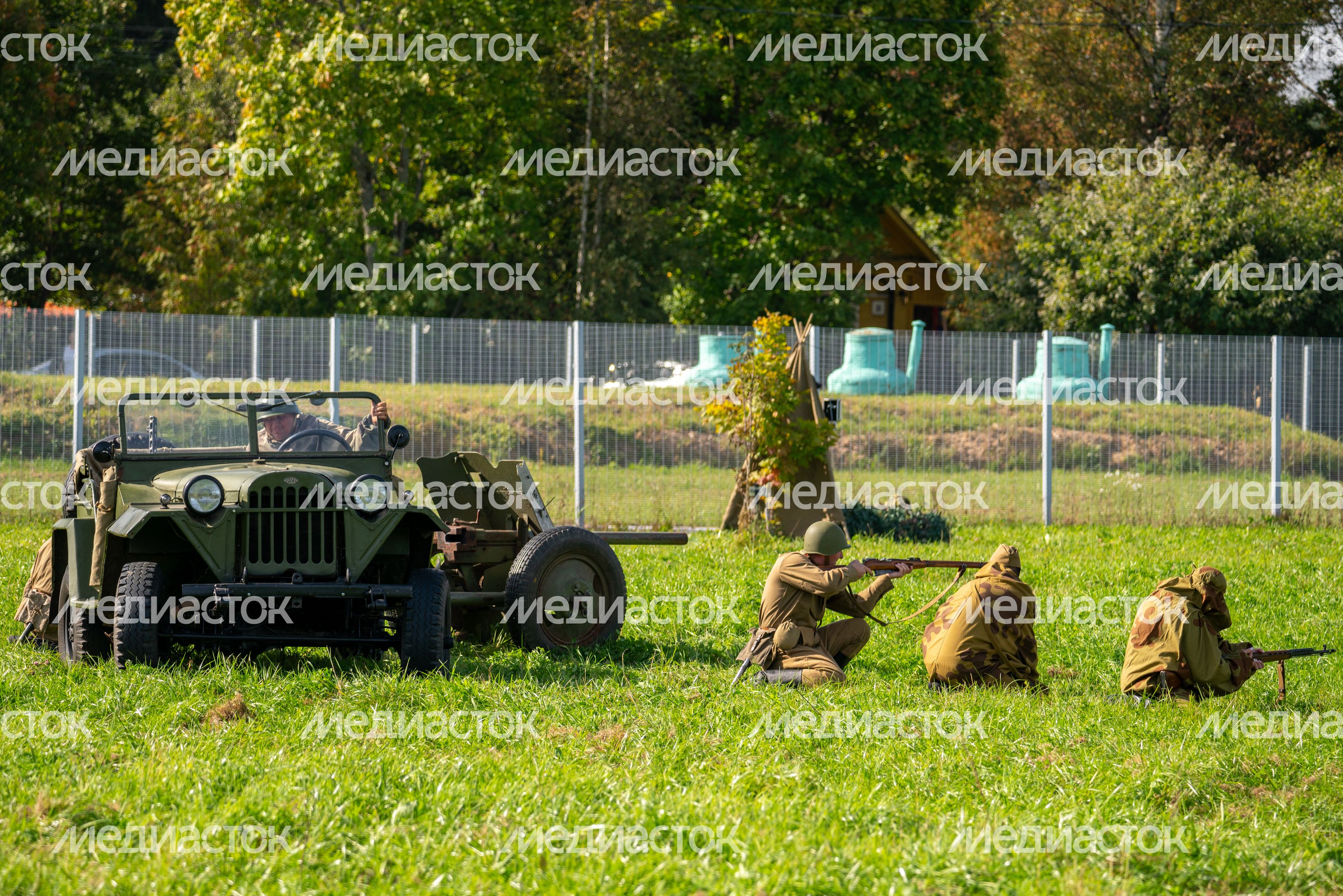 Идет бой в военно-исторической реконструкции Битвы за Москву Идет бой в военно-исторической реконструкции Битвы за Москву