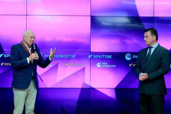 Андрей Воробьев вручил Дмитрию Киселеву Орден «За заслуги перед Московской областью» I степени