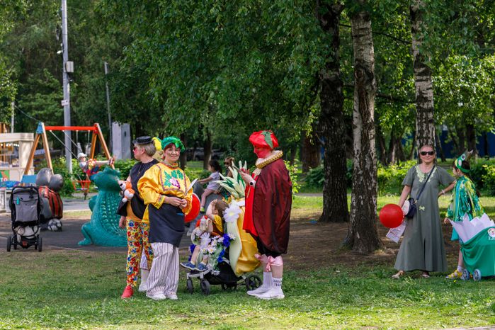 Парад колясок в сквере "Юбилейный" в Химках