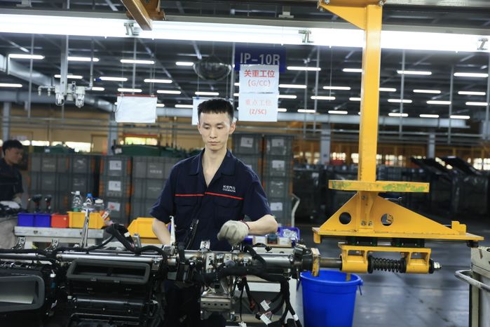 Посещение автозавода Changan Automobile Group в Китае Губернатором Подмосковья