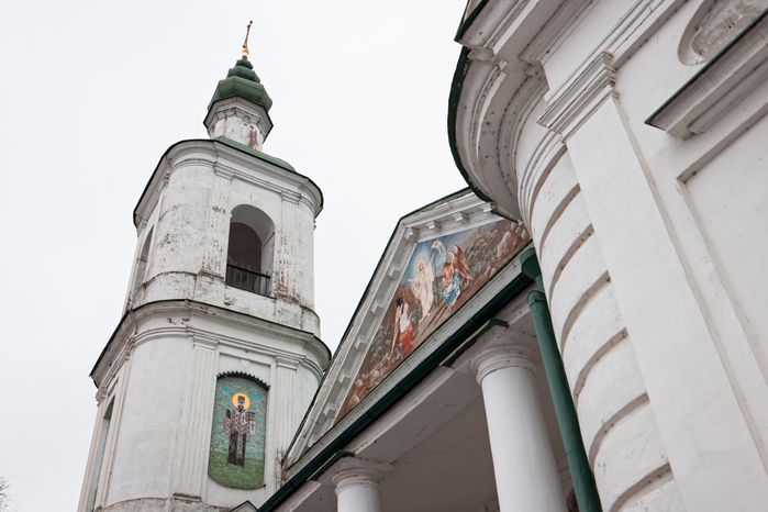 Церковь Воскресения Христова в селе Молоди округа Чехов