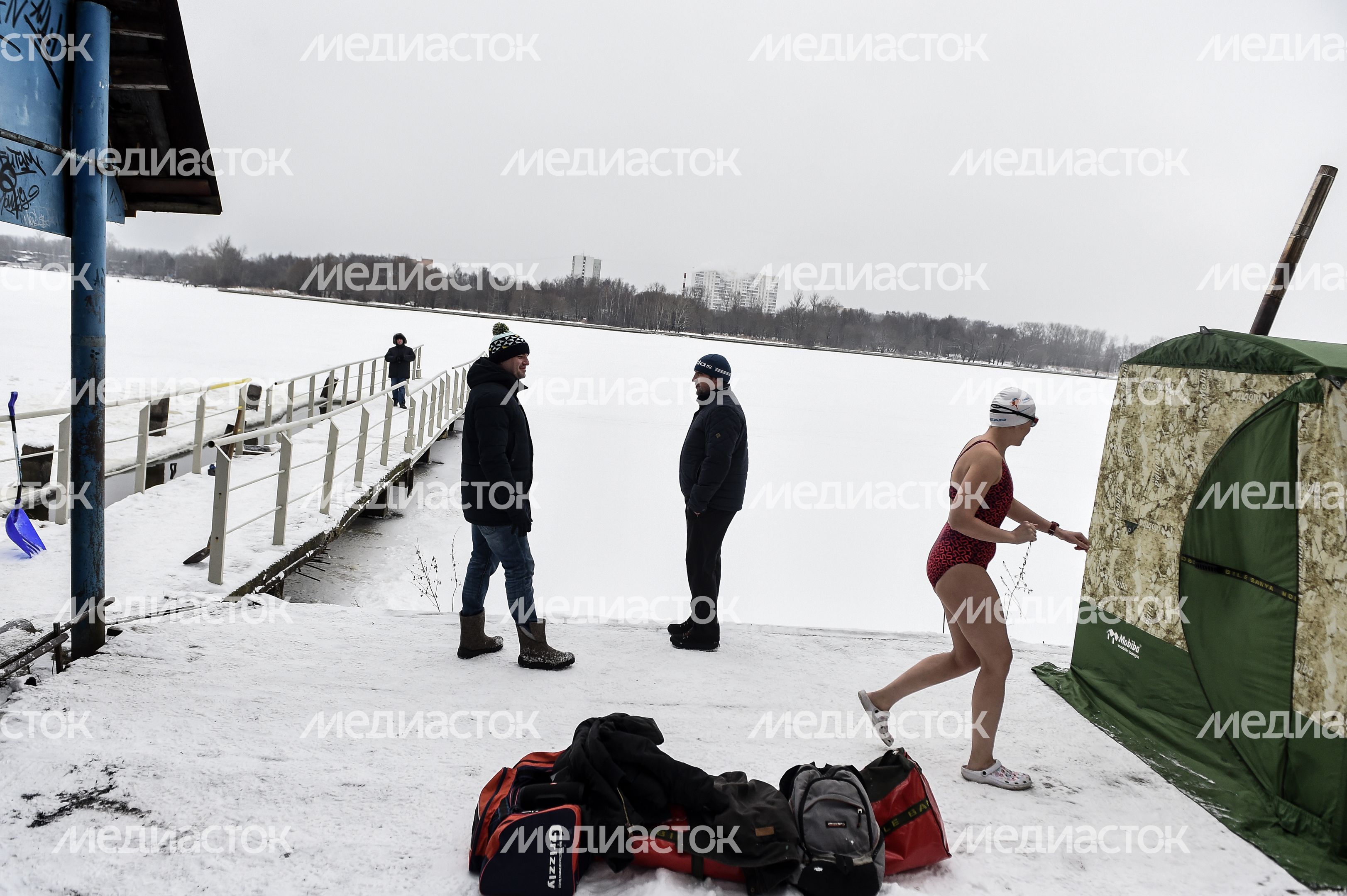 Купание моржей в Долгопрудном