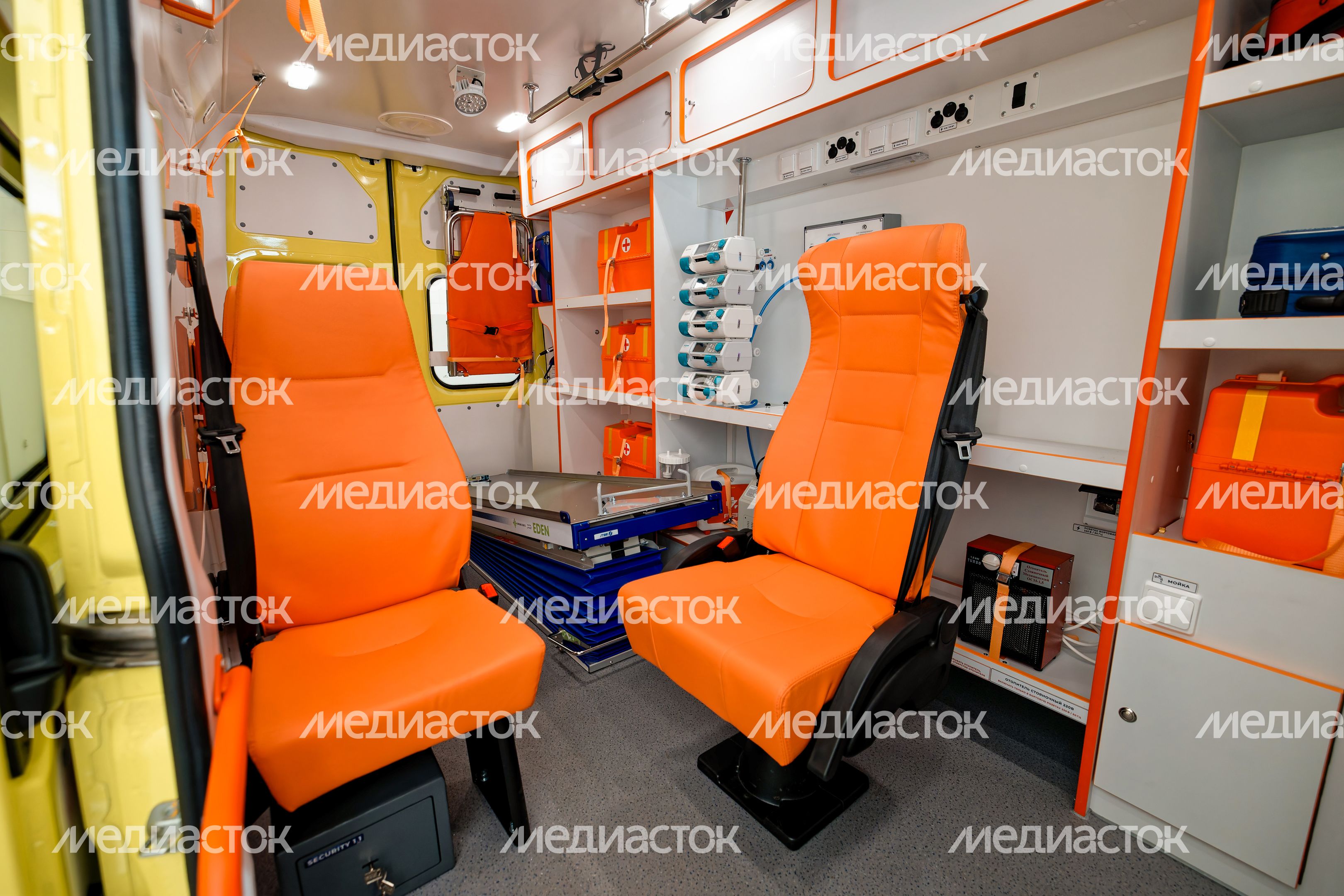 Новый реанимобиль в Коломенском перинатальном центре Новый реанимобиль в Коломенском перинатальном центре