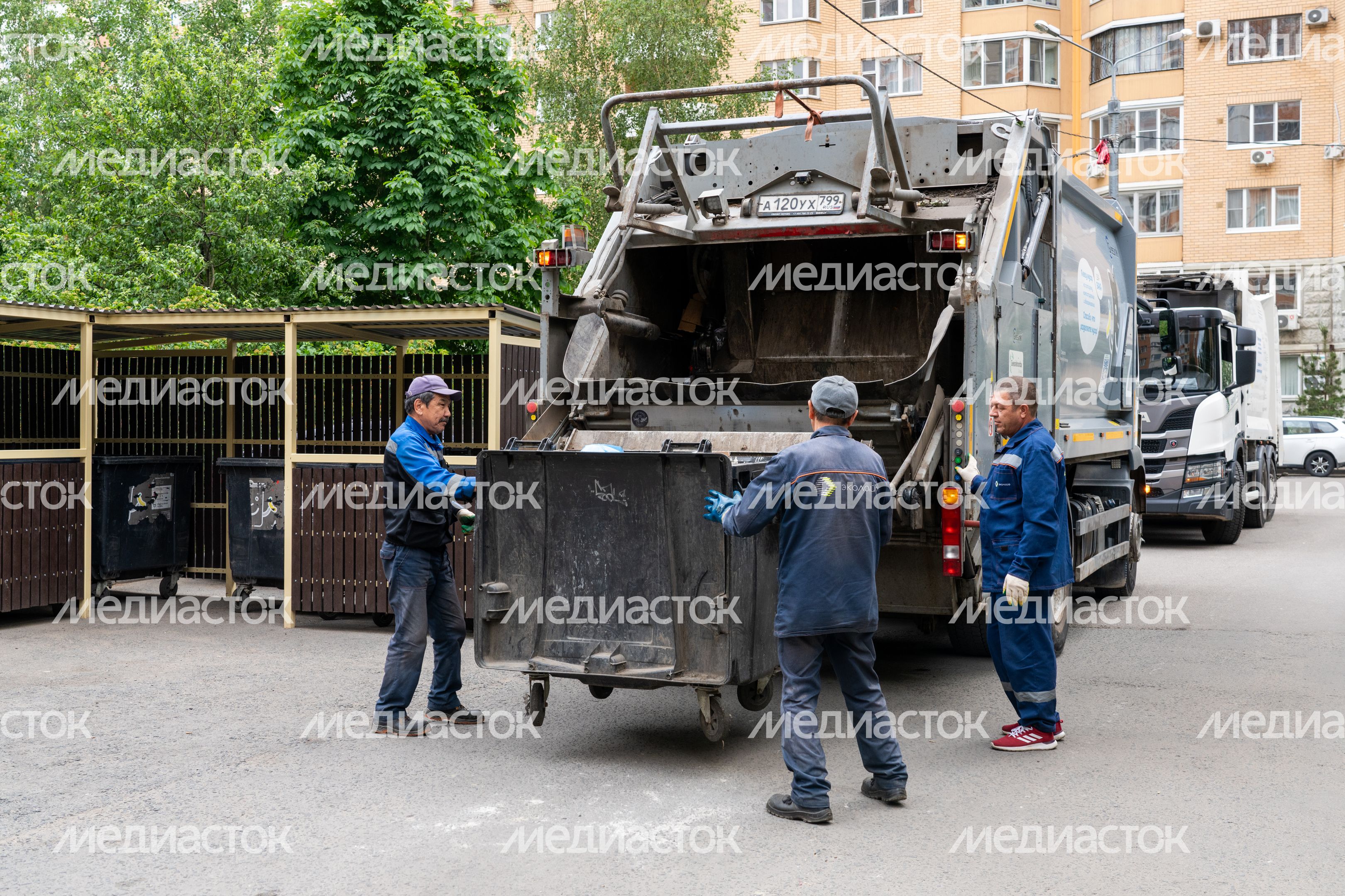 Контейнерные площадки для сбора отходов в Красногорске