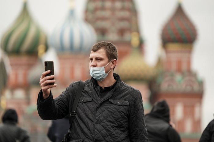 Повседневная жизнь в Москве в период введения ограничительных мер  в связи с ухудшением ситуации с коронавирусом