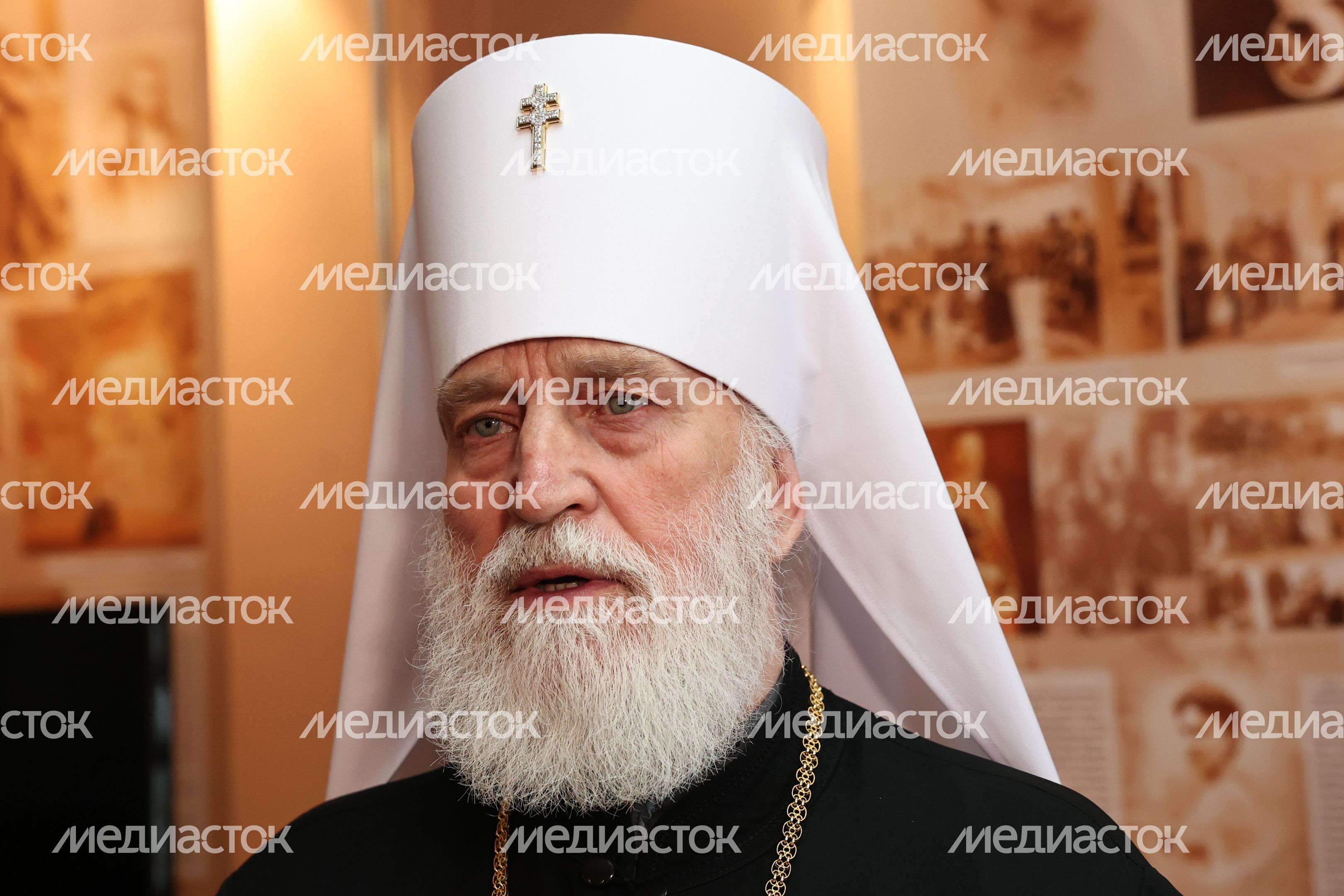 Конференция в честь столетия блаженной кончины святителя Тихона Конференция в честь столетия блаженной кончины святителя Тихона