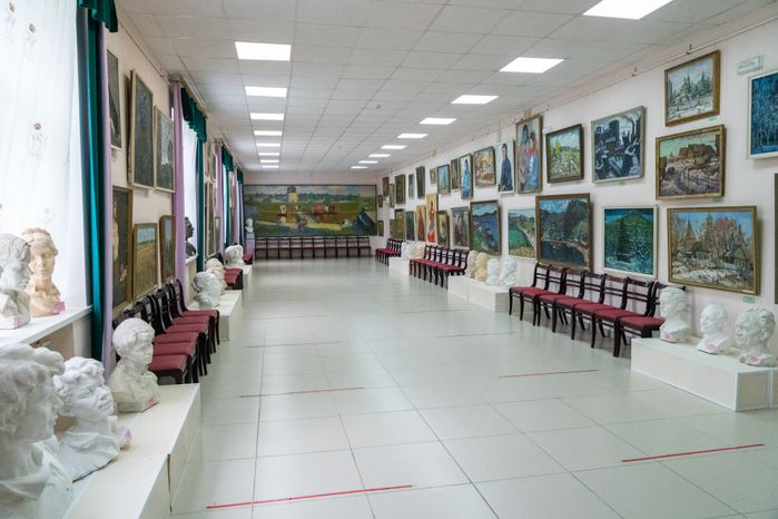 Лотошино. Микулинская картинная галерея