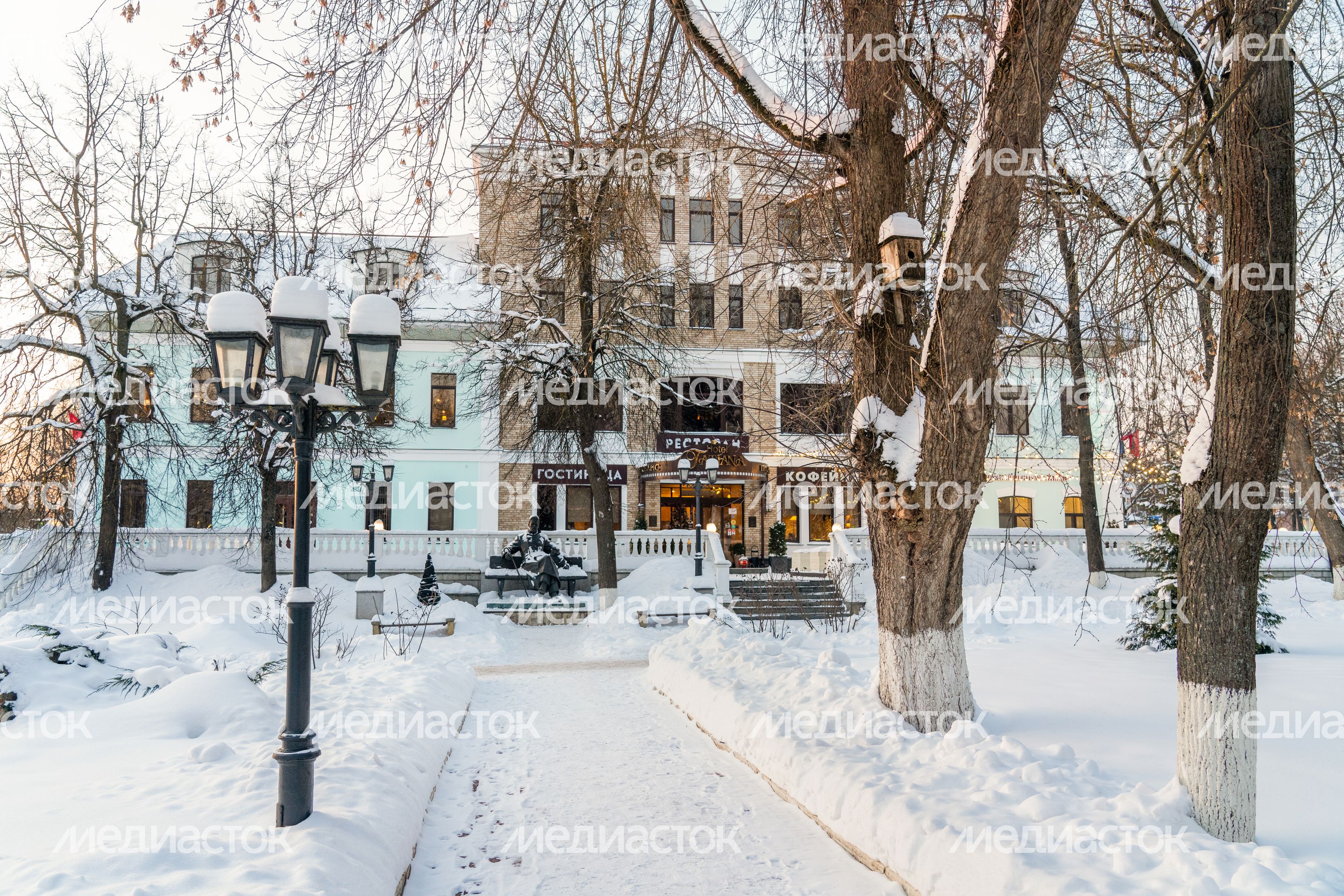 Сквер имени Чехова в Звенигороде Сквер имени Чехова в Звенигороде