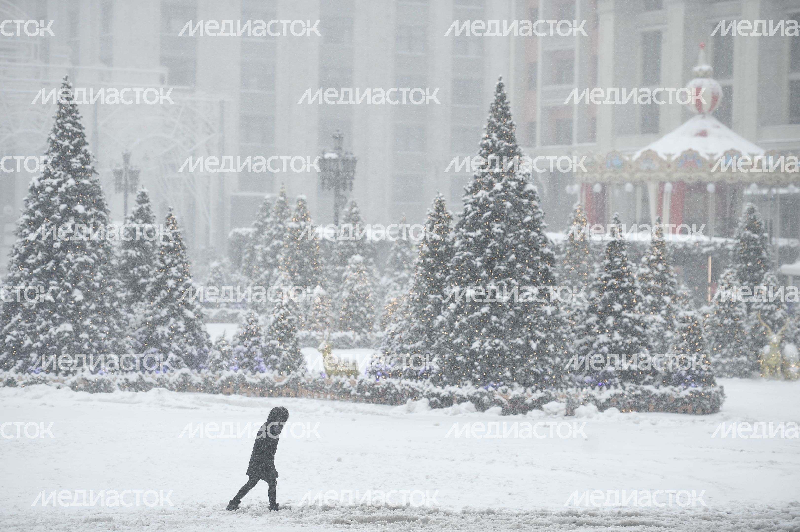 Рекордный снегопад в Москве и Подмосковье
