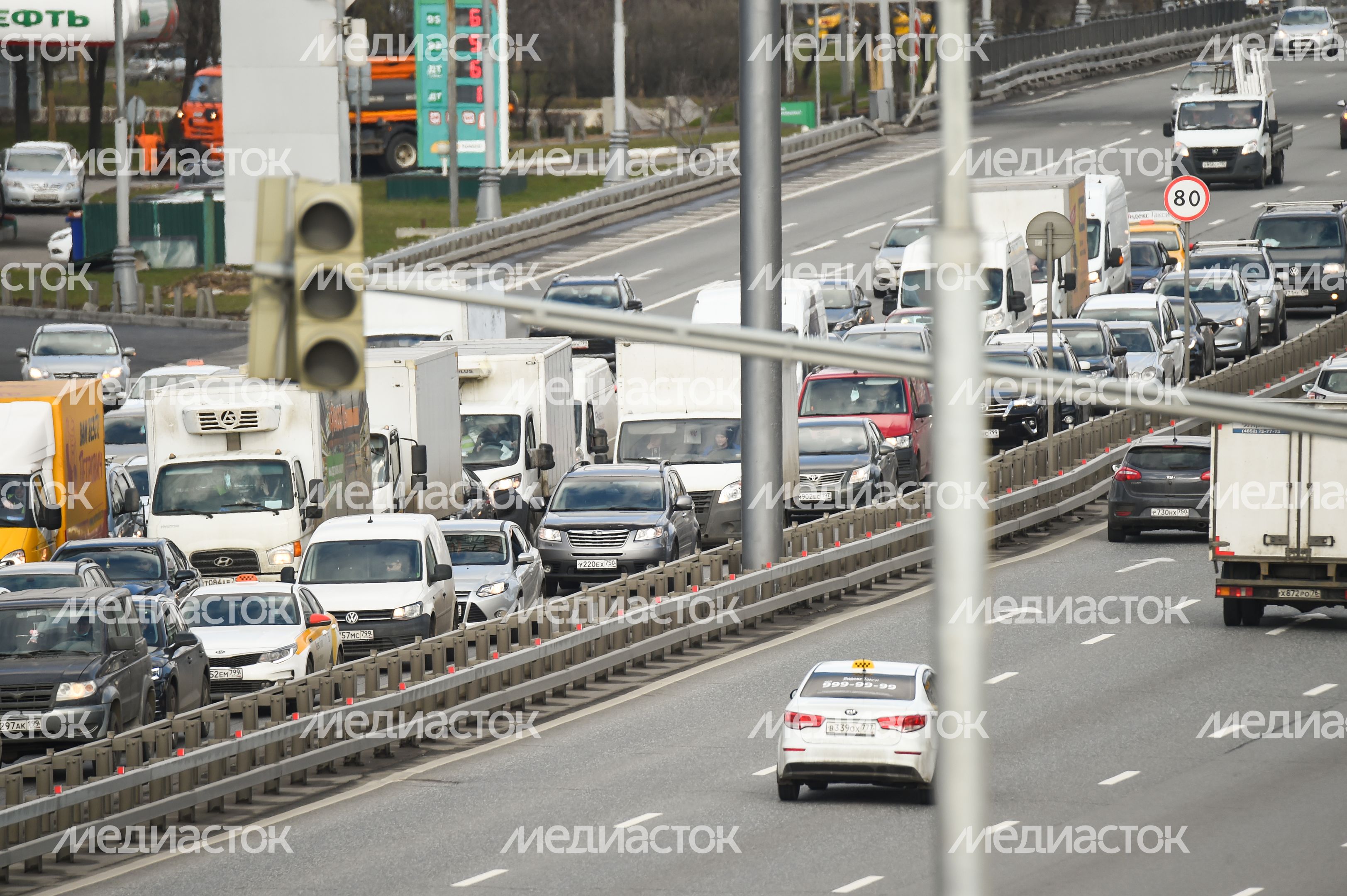 Проверка пропусков на въезде в Москву в период самоизоляции