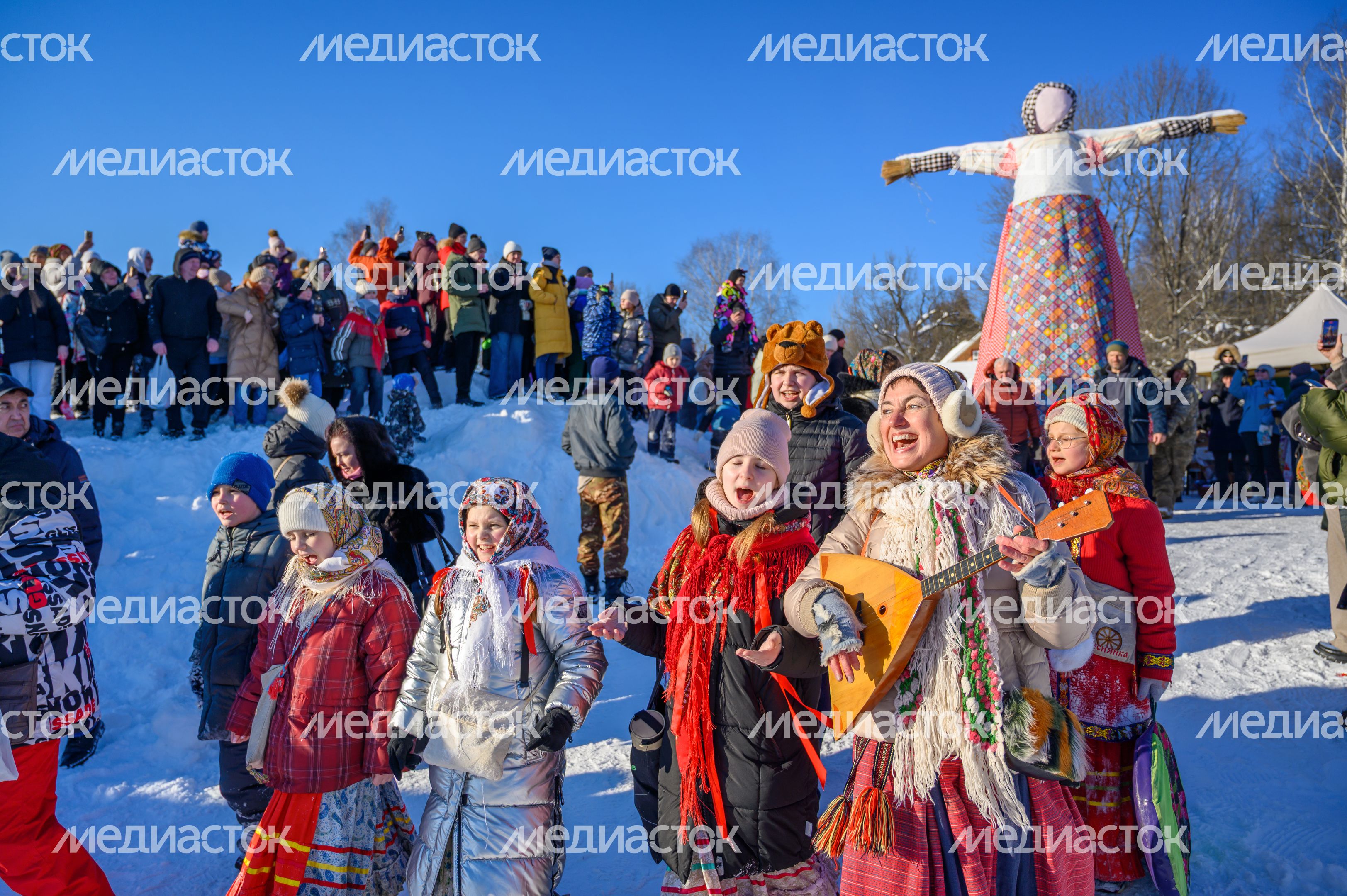 Сожжение чучела на Масленице в Мураново Сожжение чучела на Масленице в Мураново