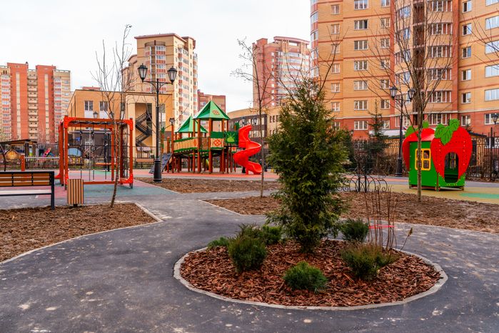 Благоустройство детской площадки в поселке ВНИИССОК на улице Дениса Давыдова Одинцовского округа