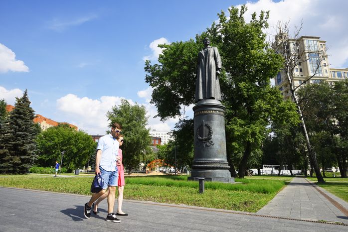 Памятник Феликсу Дзержинскому в парке Музеон в Москве