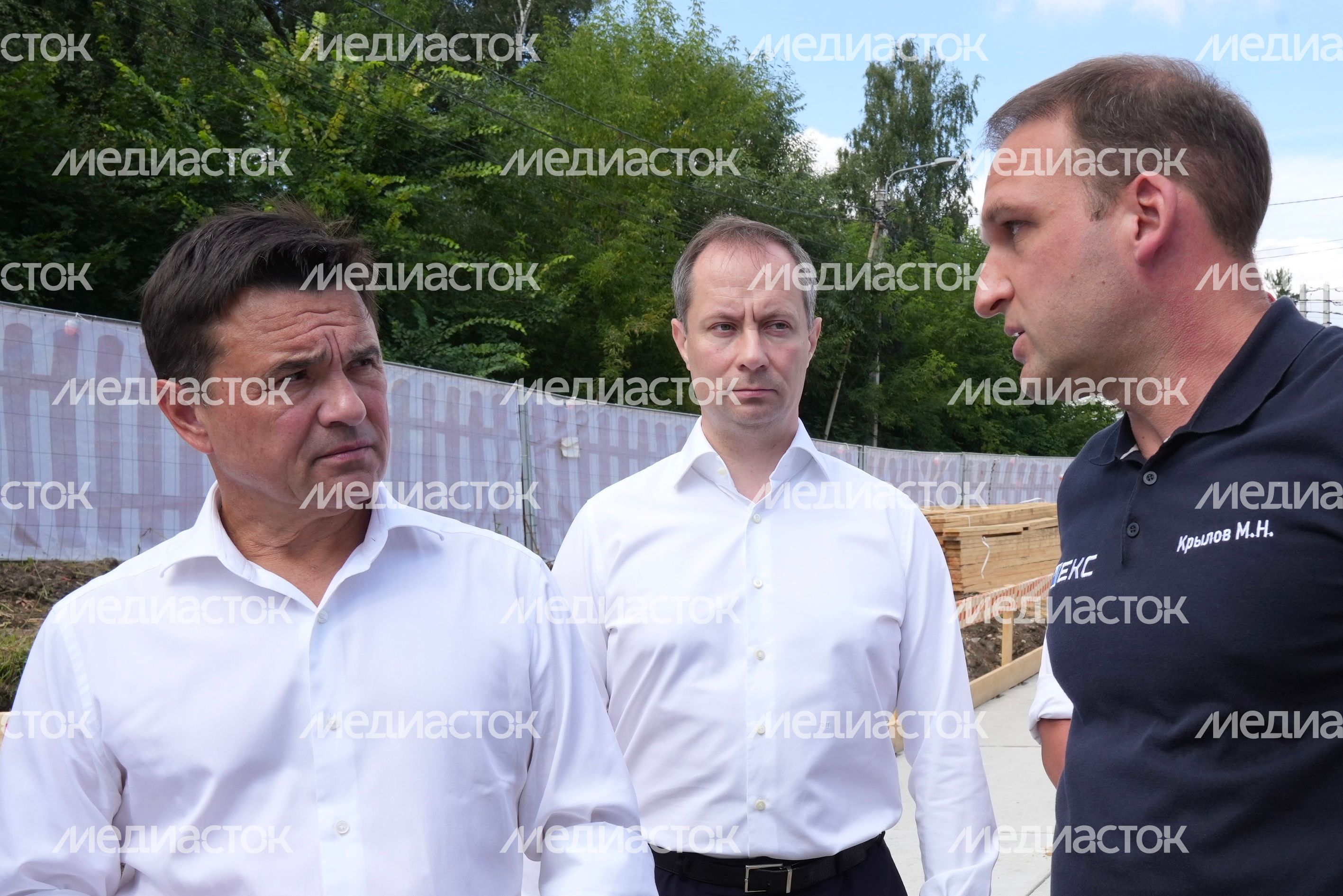 Андрей Воробьев проверил ход работ по реконструкции коллектора в Видном Андрей Воробьев проверил ход работ по реконструкции коллектора в Видном