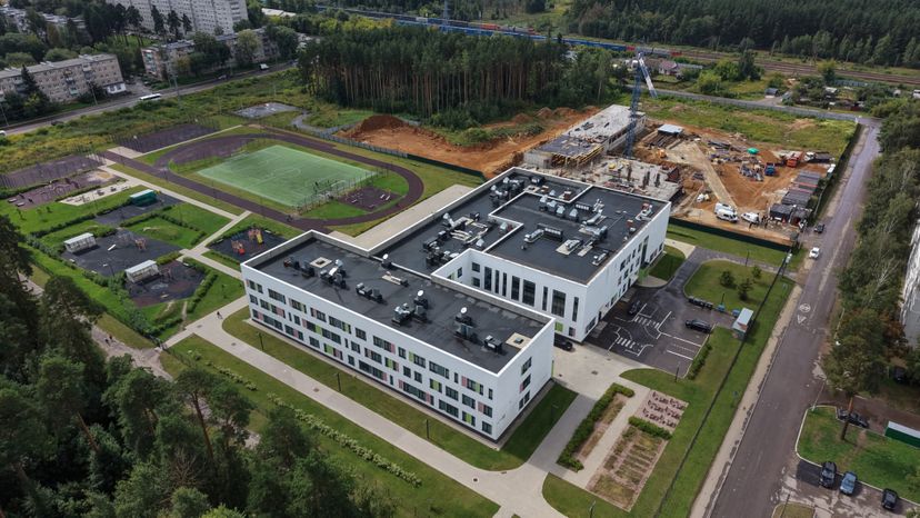 Строительство пристройки на 550 мест к Ликино-Дулевскому лицею