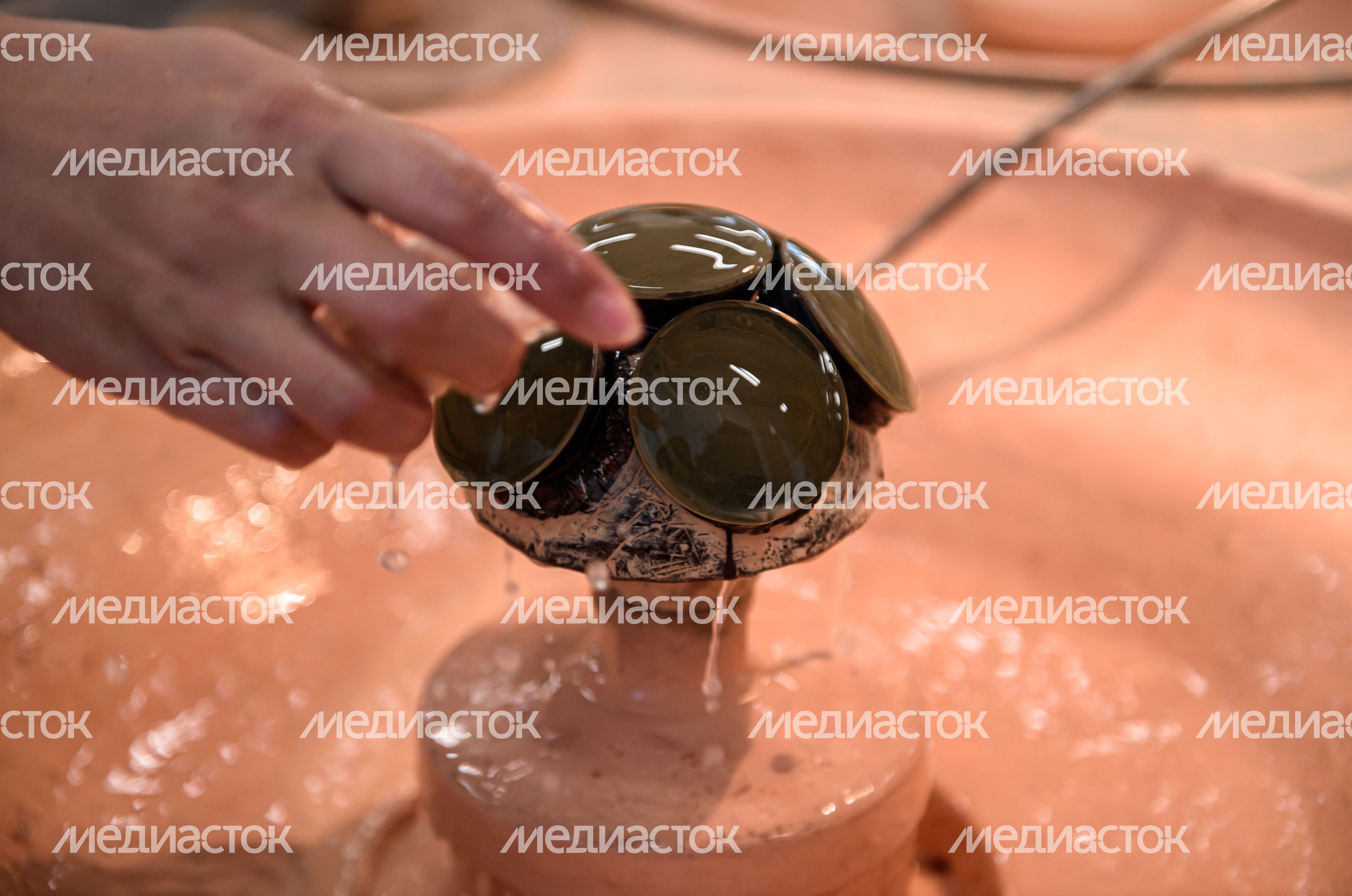Рабочие моменты завода «Зенит»