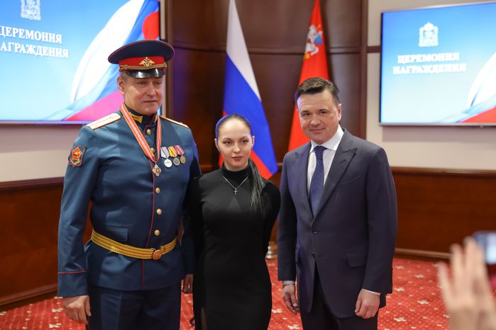 Андрей Воробьев наградил участников СВО, спасателей, врачей и росгвардейцев