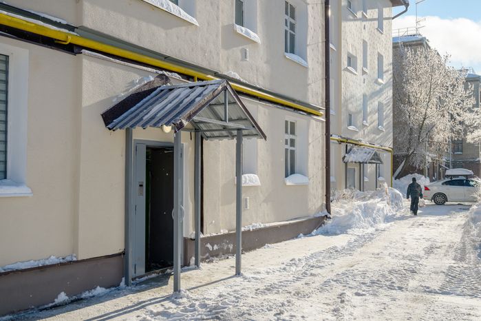Многоквартирный дом №18 на улице Горького после капитального ремонта в Электростали