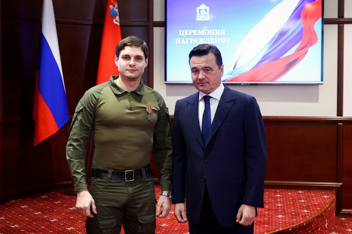 Награждение добровольцев из отряда «БАРС» Губернатором Подмосковья