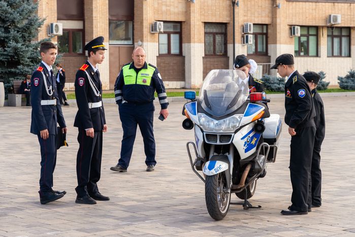 Профориентация для молодежи на мероприятии «Один день с полицией Домодедово»