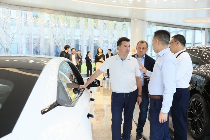 Посещение автозавода Changan Automobile Group в Китае Губернатором Подмосковья