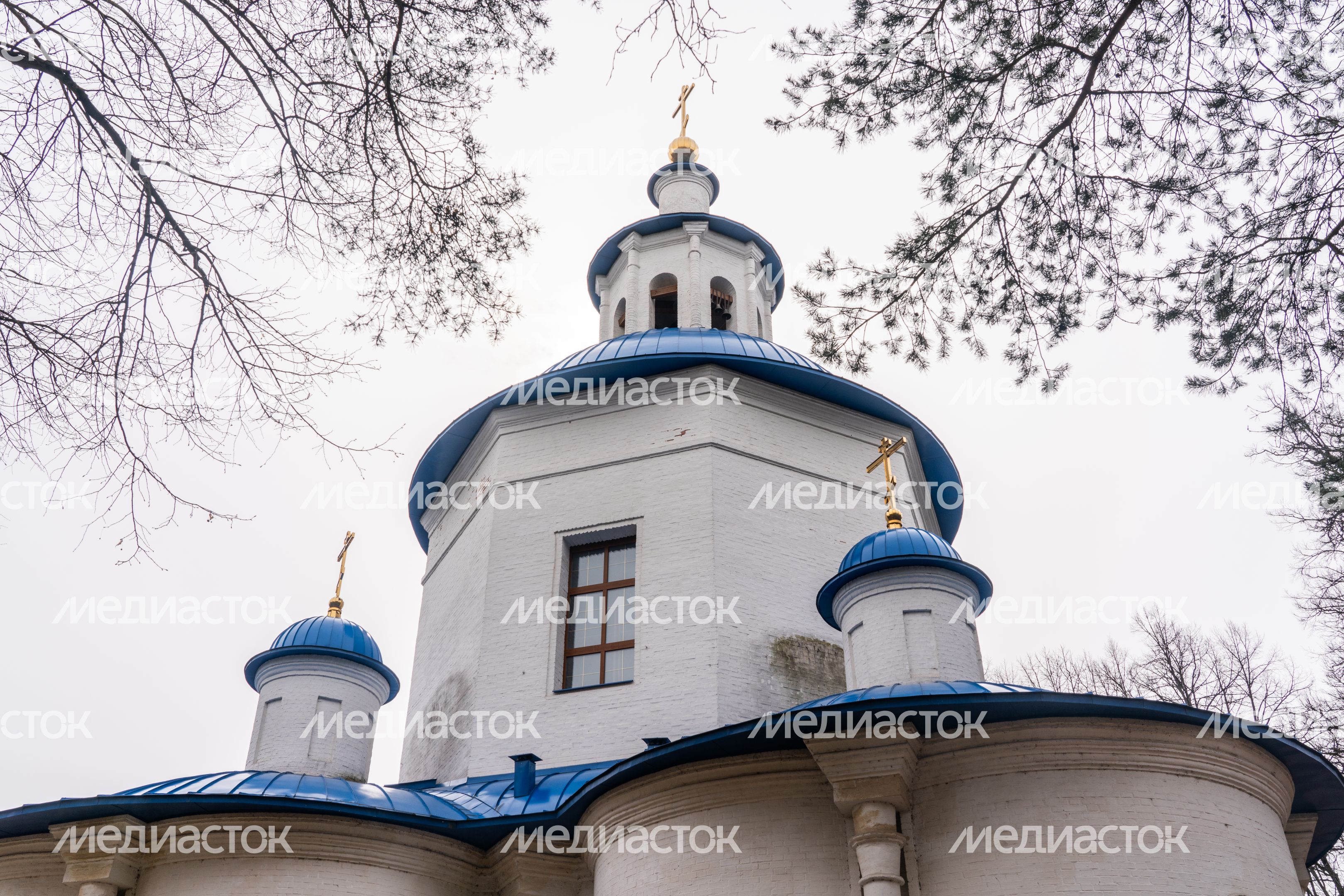 Храм Успения Пресвятой Богородицы в усадьбе Петрово-Дальнее (г. о. Красногорск) Храм Успения Пресвятой Богородицы в усадьбе Петрово-Дальнее (г. о. Красногорск)