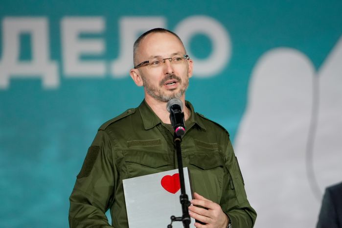 Матери бойцов СВО встретились с сыновьями на церемонии вручения премии "Мы рядом. Доброе дело"
