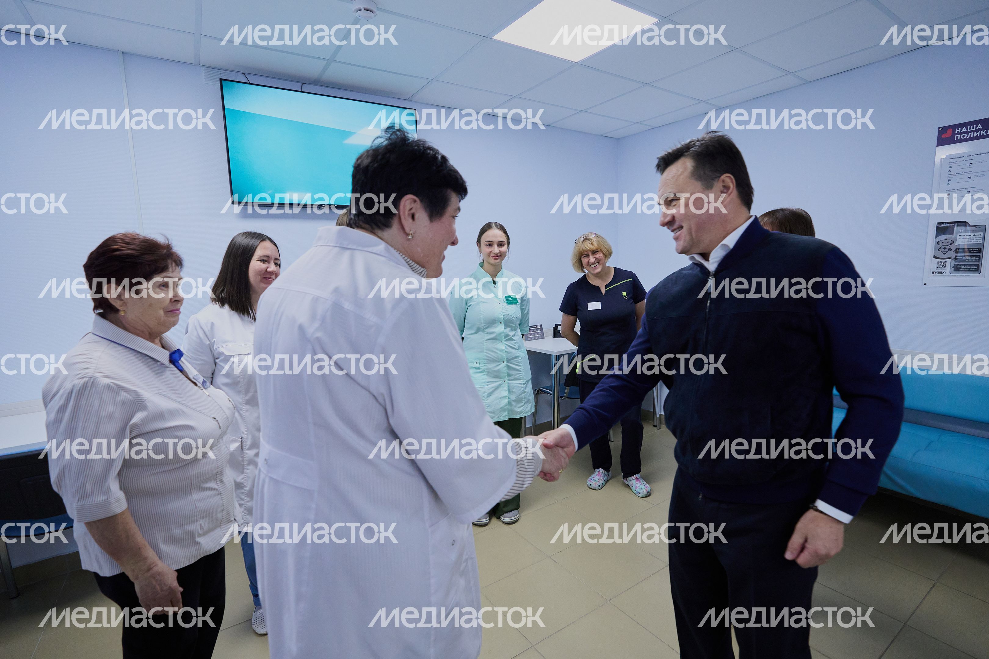 Общение Губернатора Подмосковья с медиками поликлиники в Молодежном Общение Губернатора Подмосковья с медиками поликлиники в Молодежном