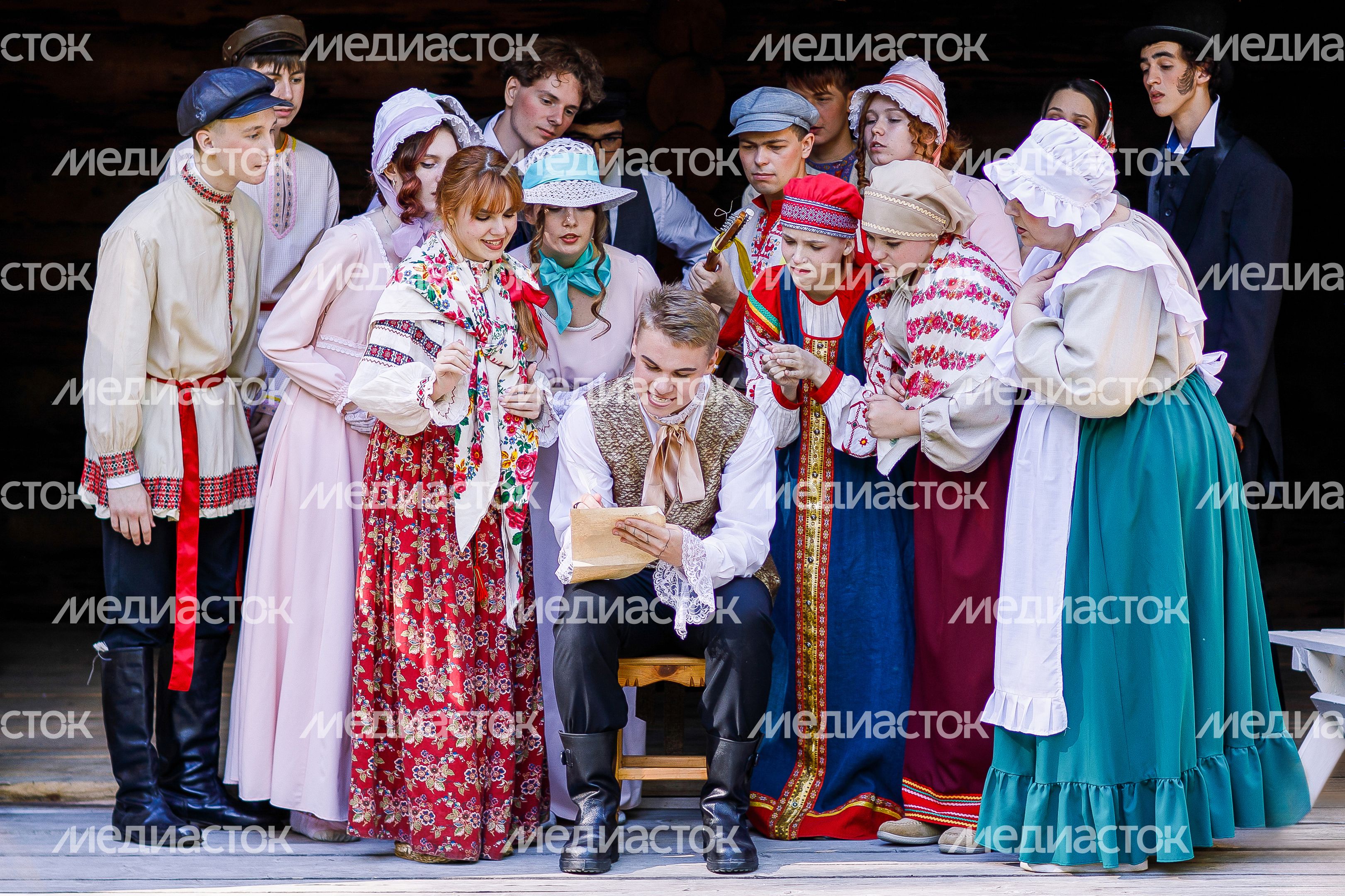 III Фестиваль науки и искусств "Менделеев" в усадьбе Боблово в Клину