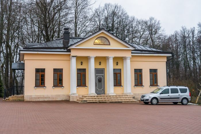 Церковь Рождества Пресвятой Богородицы в Талеже округа Чехов