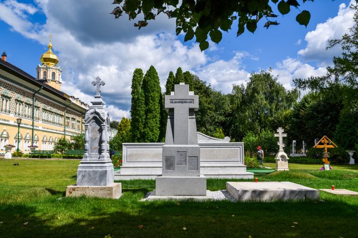 Солнечная Свято-Троицкая Сергиева лавра