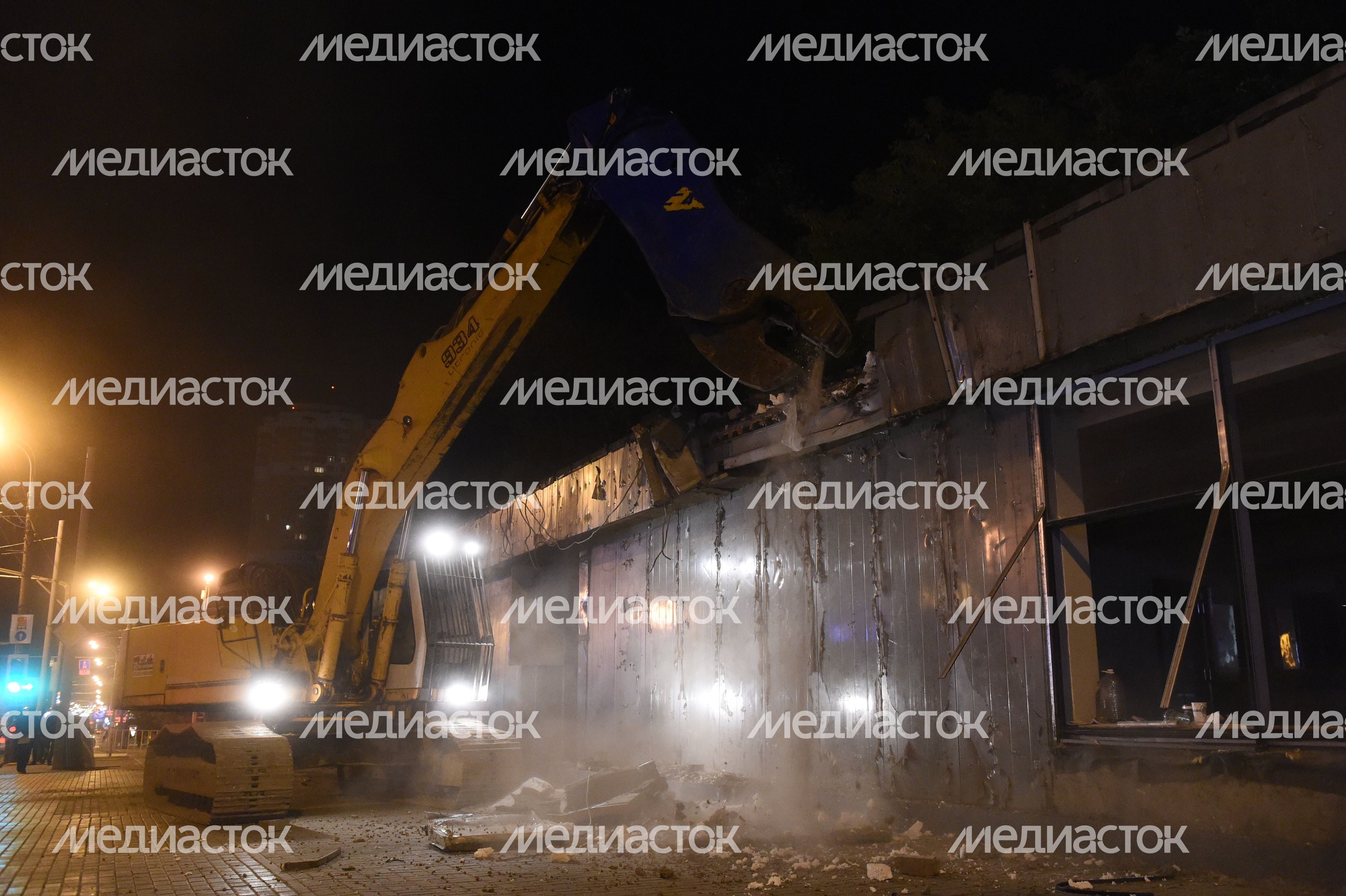 Снос незаконных построек возле метро 29 августа